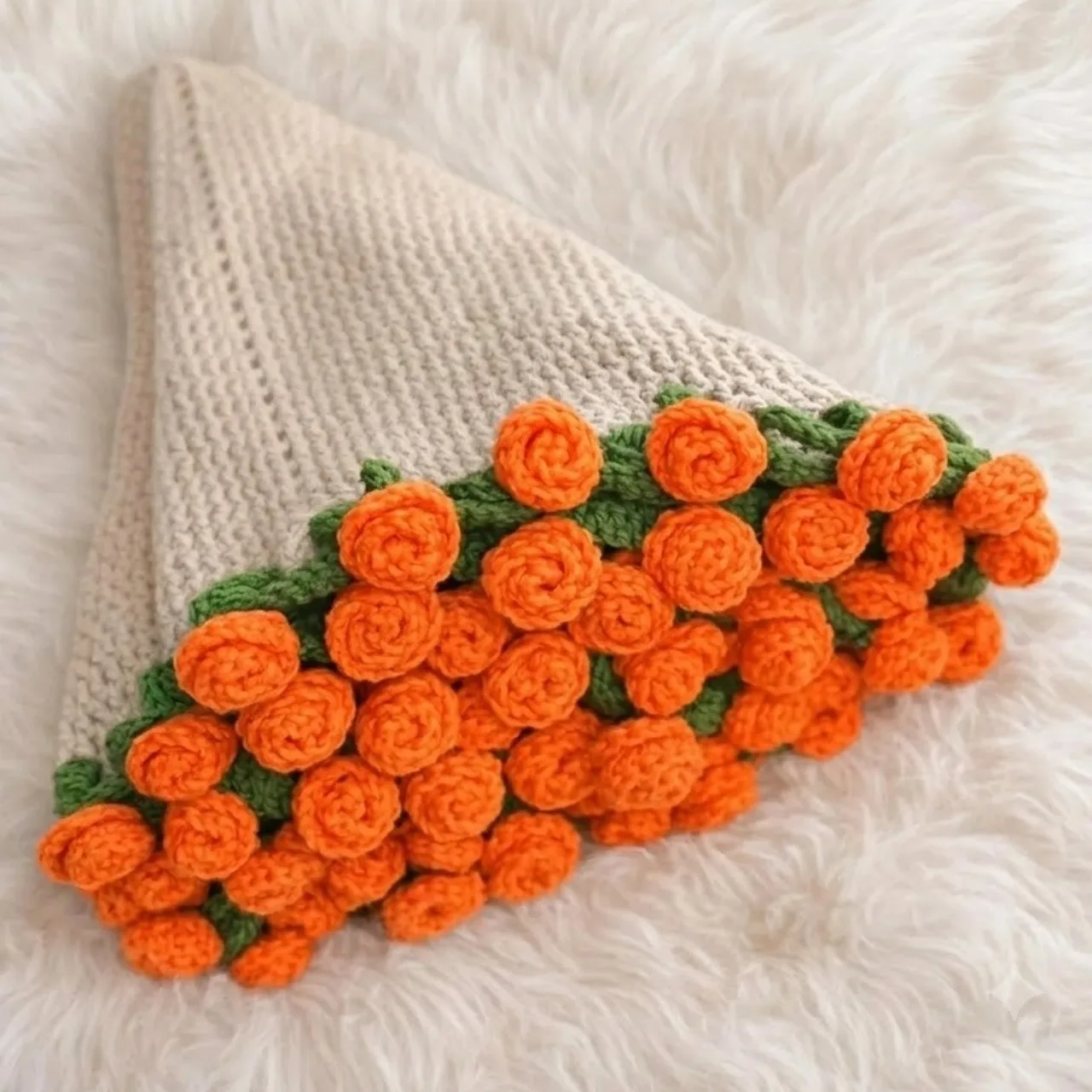 Rose Wrap - كروشيه يدوي فاخر من متجر فيرولا